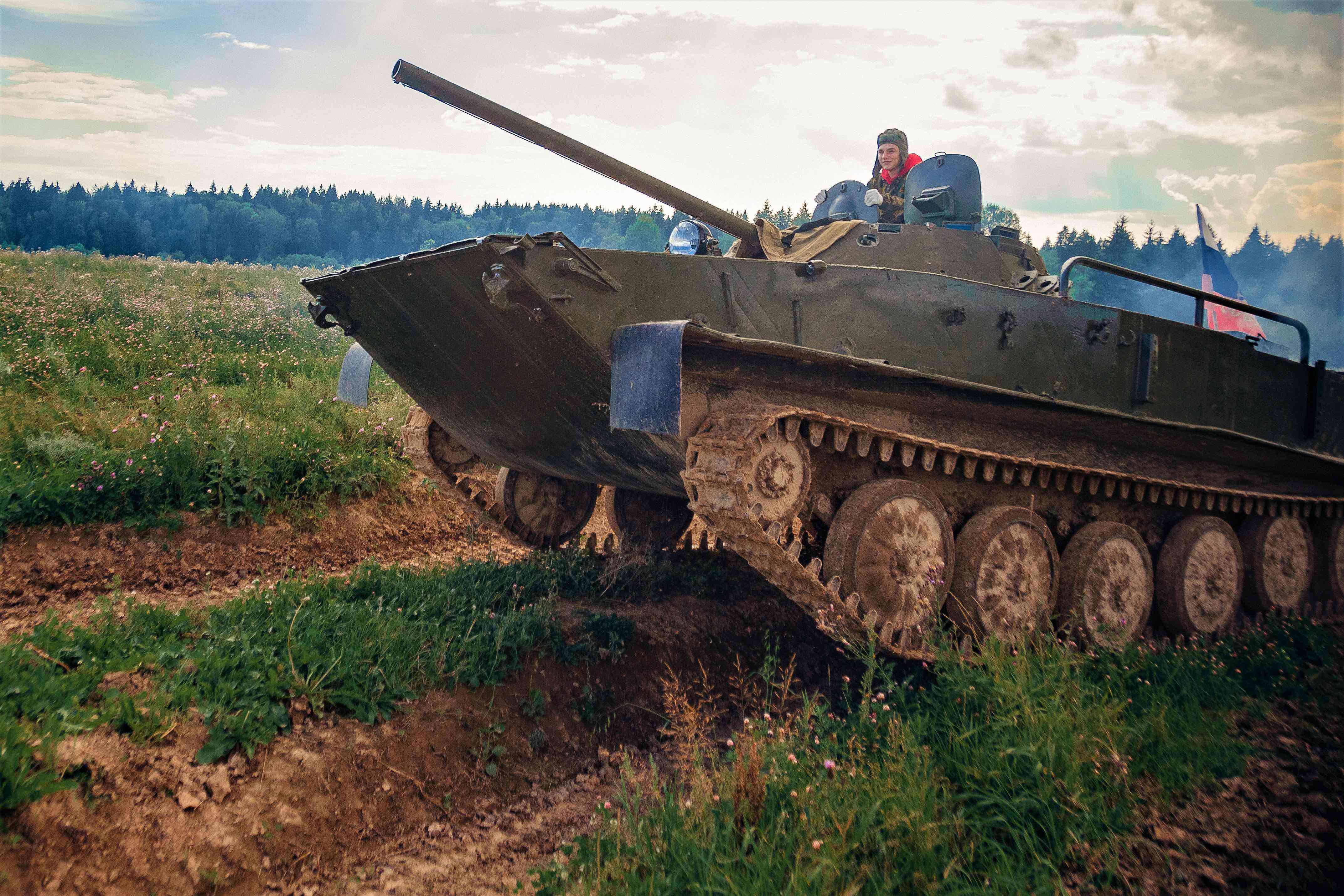 Катание на легком танке ПТ-76